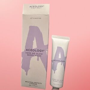 Aceology Here We Glow Berry mask